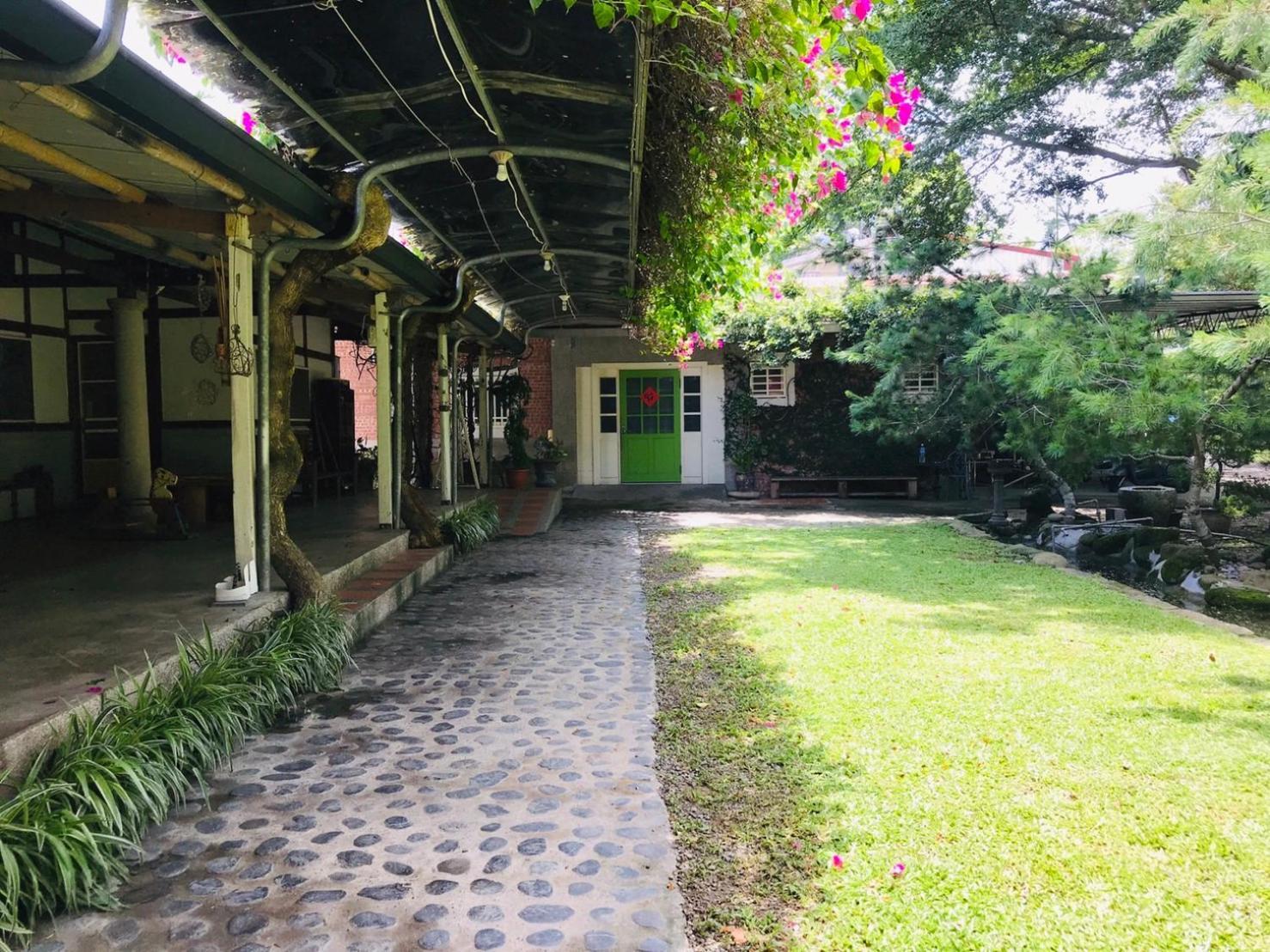 嘉義竹崎白樹腳驛棧萬坪生態包棟烤肉親子民宿 Fujin Exteriör bild